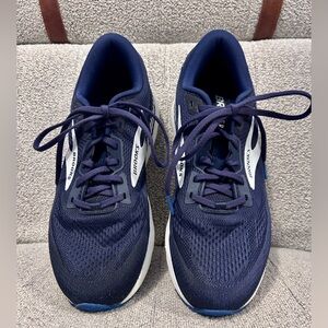 Brooks Men's Beast GTS 24 size 11 medium